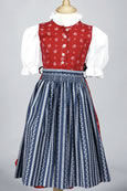 Dirndl Mädchen rot