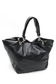 Schwarze Handtasche zum Dirndl
