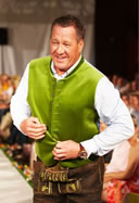 Trendig und bequem - Samt Westen in den neuesten Farben - Gesehen bei Schatzi-Dirndl